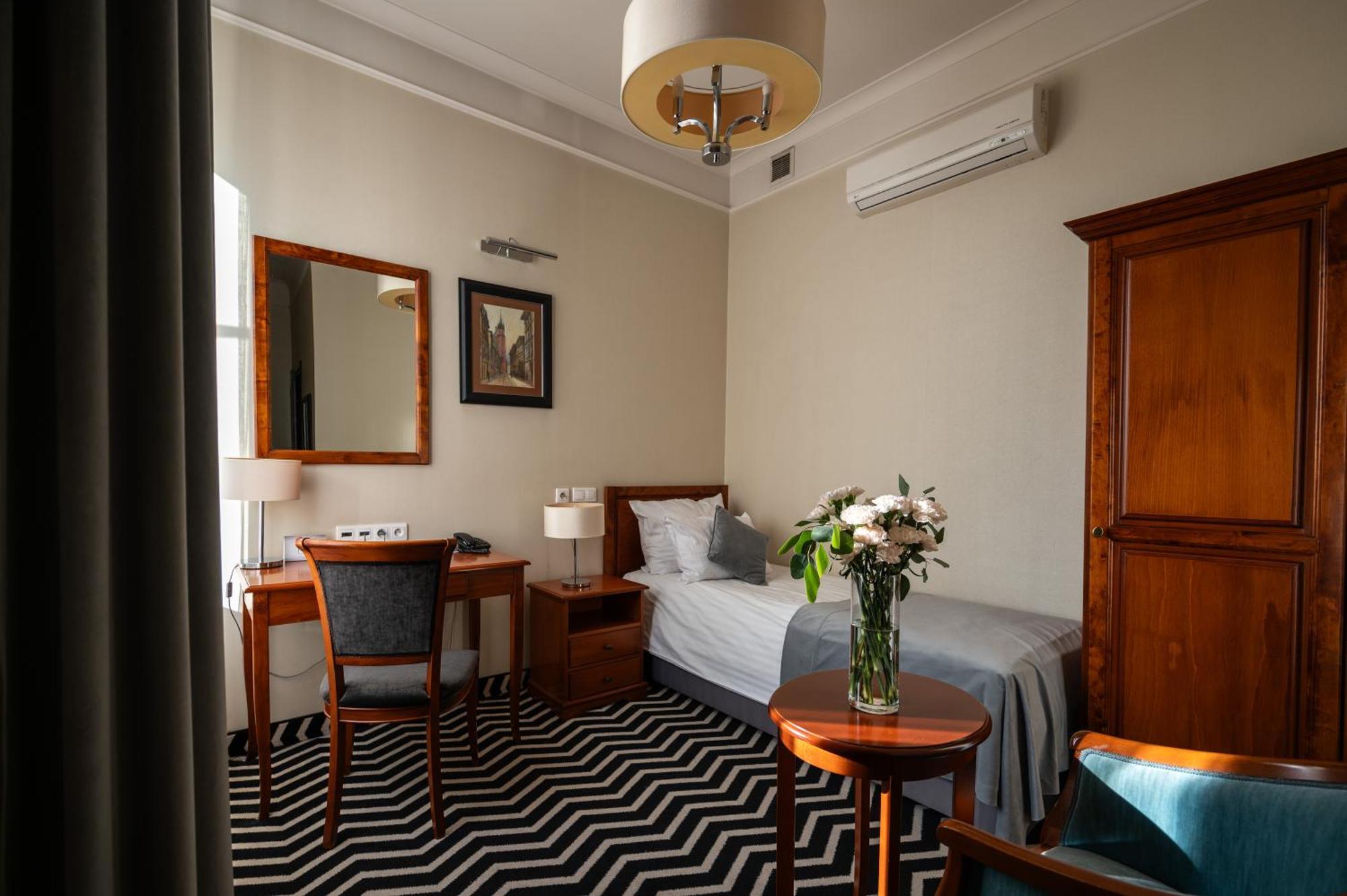 Hotel Senacki Cracovie Extérieur photo
